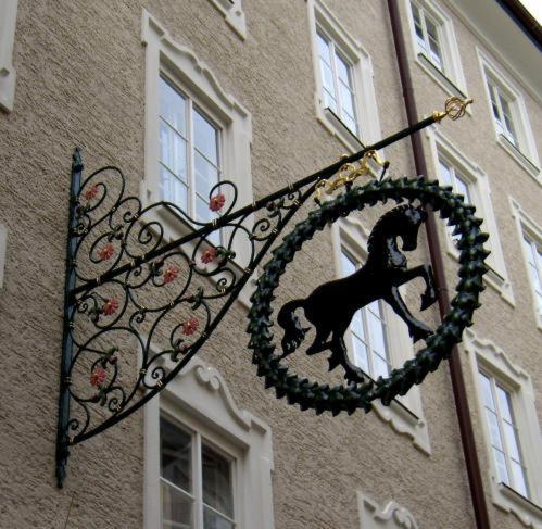Hotel Schwarzes Roessl Salzburg Exteriör bild