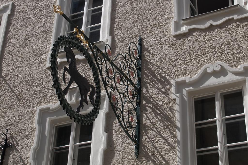 Hotel Schwarzes Roessl Salzburg Exteriör bild